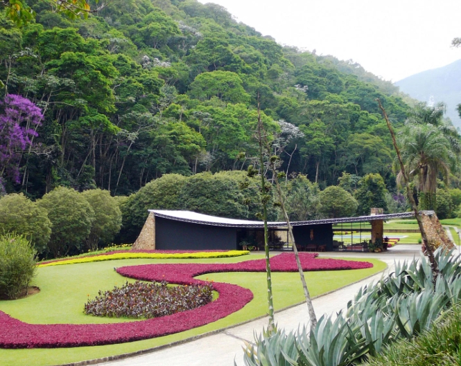 brazilian landscape architect roberto burle marx